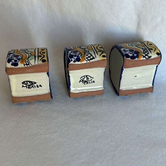 Set of three Mexico Talavera floral napkins holders - Picture 4 of 7